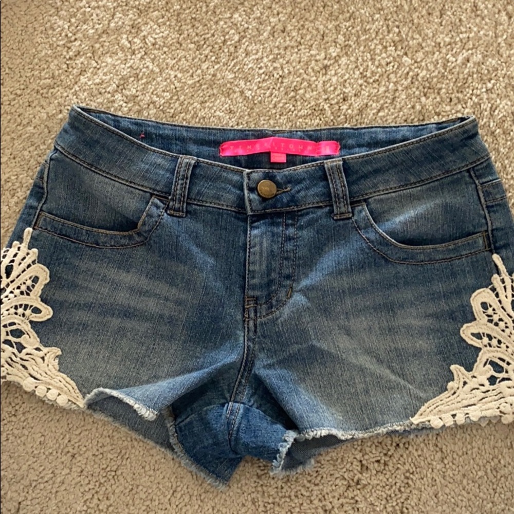 Tinseltown shorts